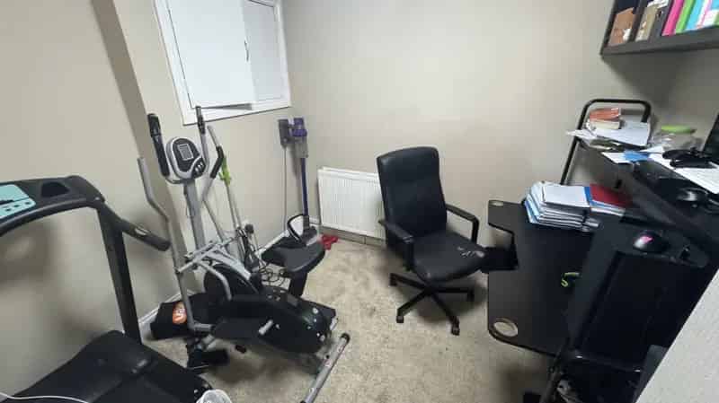 Four Bedroom Detached House Family Home Ample Parking
