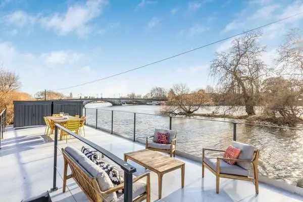 The Hollows, Brentford, Middlesex, TW8 0DZ | Property for sale | Savills