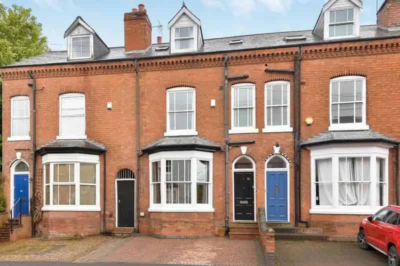 4 Bedroom Terraced House for Sale
