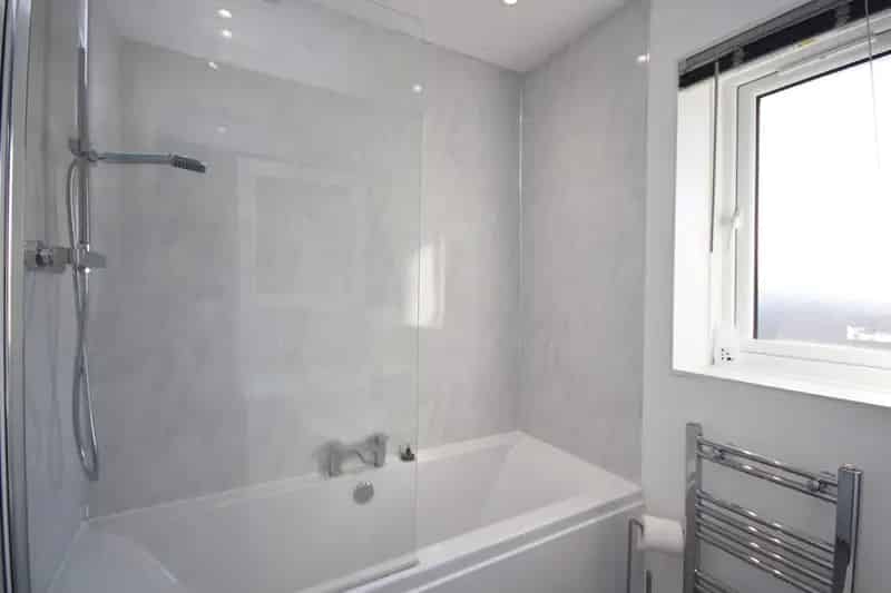 2-Bedroom Flat near St George's Cross