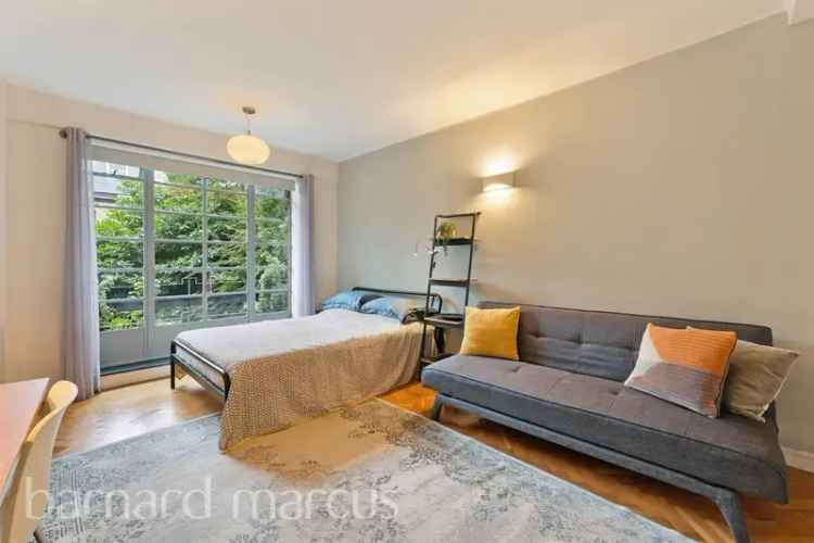 Studio Flat with Balcony Garden View and Bosch Appliances
