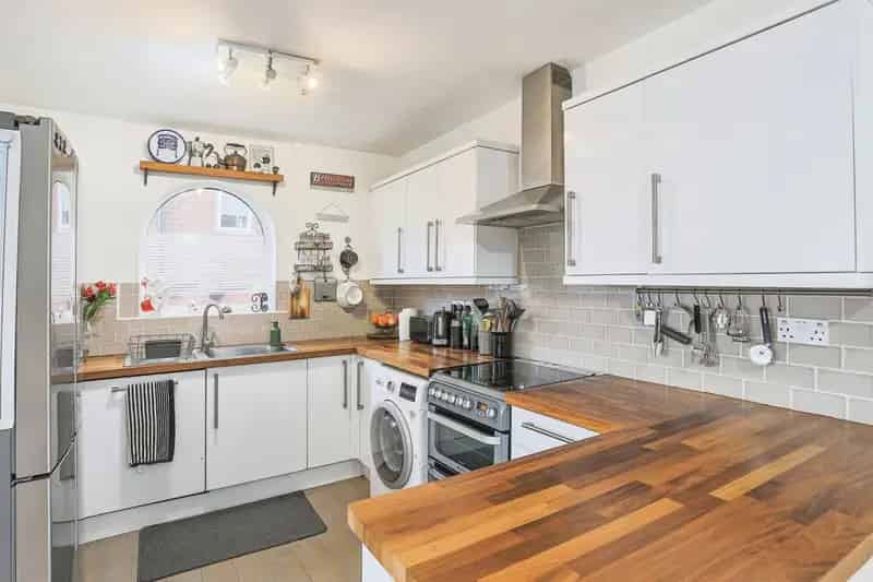 Family Home in Holgate York Near City Centre 4 Bedrooms Detached Garage