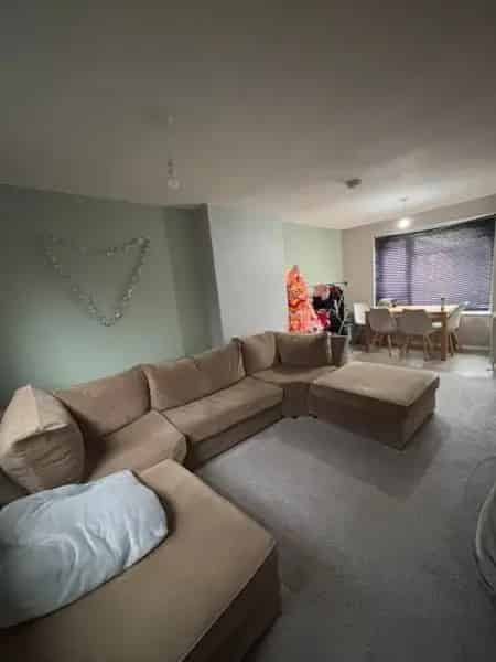 2 Bed House with Large Garden Potential 3rd Bedroom Hackney Dalston