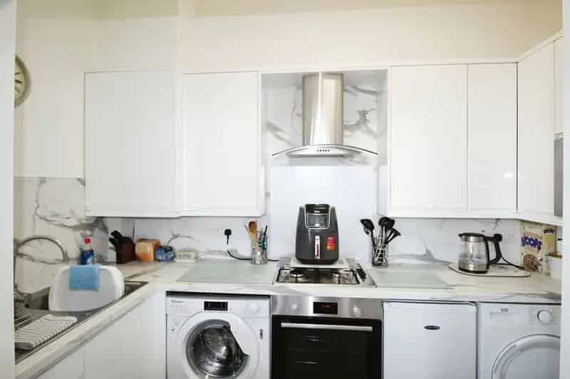 2 Bedroom Flat for Sale Rhyl LL18