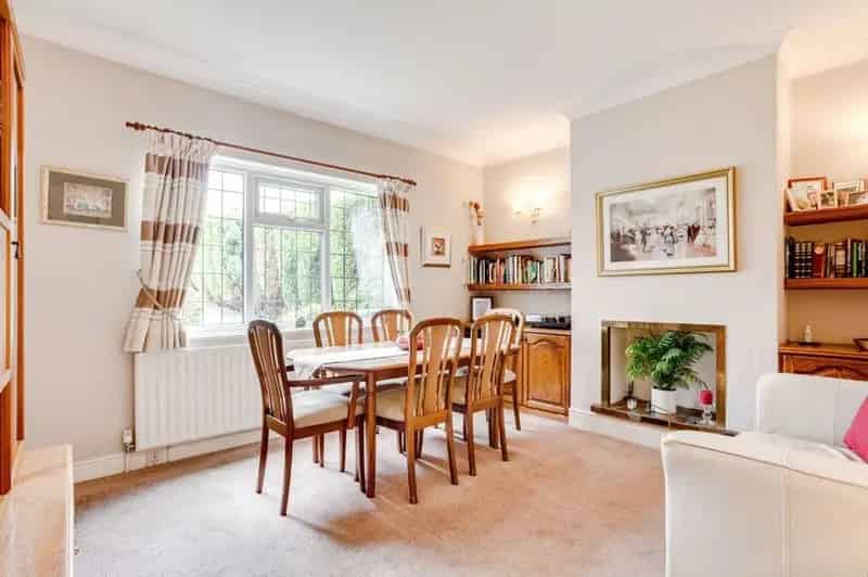 3 Bedroom Semi Detached House for Sale Tingley West Yorkshire