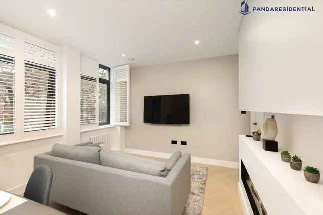 Flat for sale in Red Lion Square, London WC1R