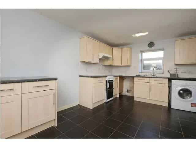 2 Bedroom Terraced House for Sale in Peaceful Courtyard Development
