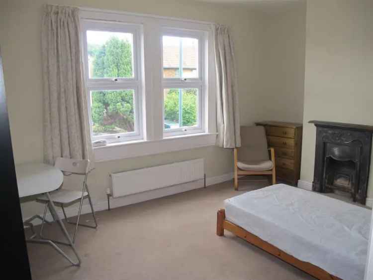 4 Bedroom Student House Near Southdown University