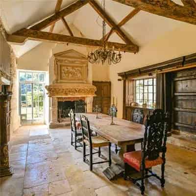 Grade II Listed Manor House 5 Bedrooms Cotswolds