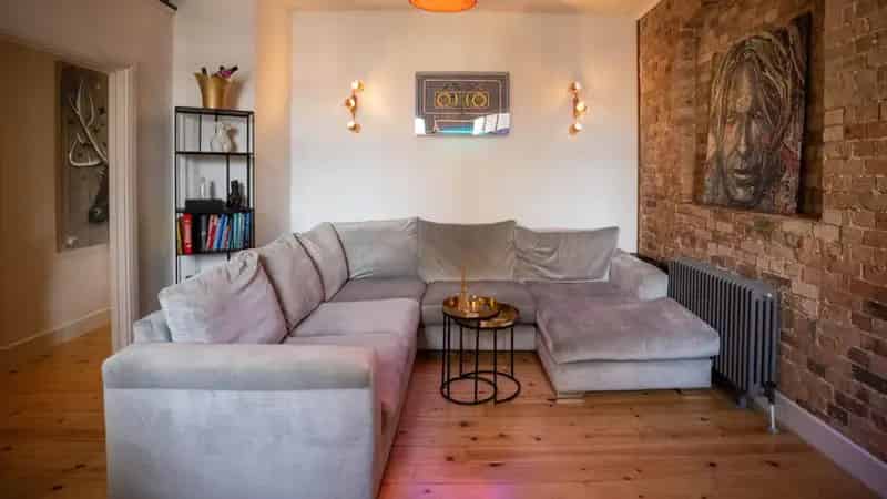 2 Bedroom Apartment for Sale in Westbourne
