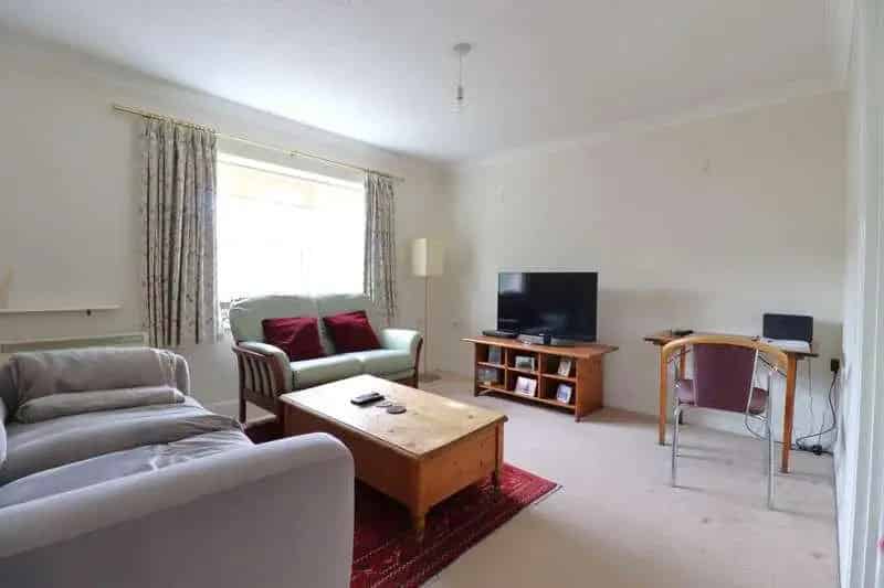 1 Bed Retirement Property for Sale Near Amenities