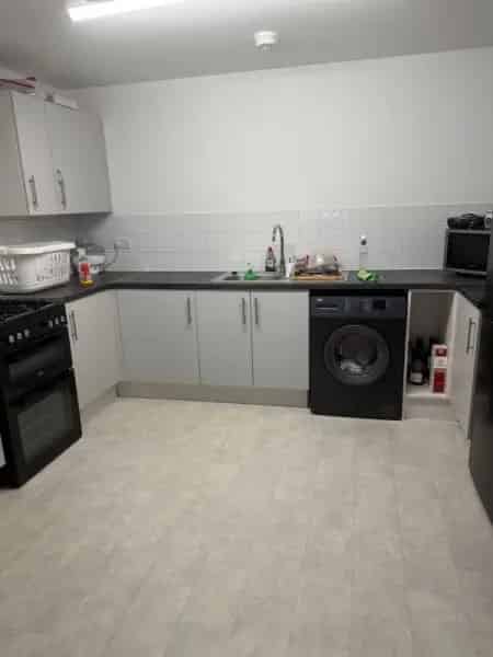 Ground Floor 2 Bed Flat Wheelchair Accessible Parking