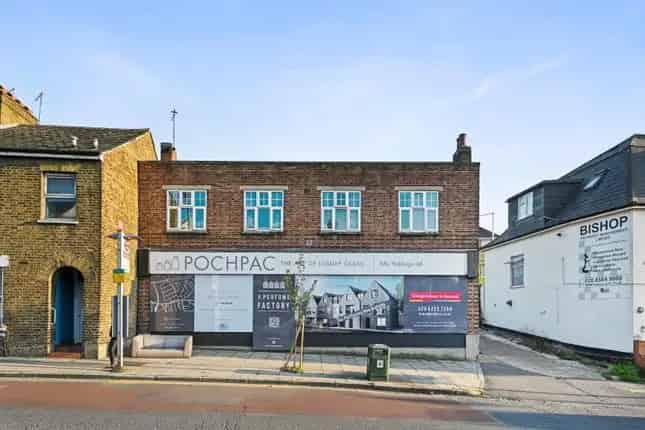 Warehouse and Industrial Space for Sale in Hanwell