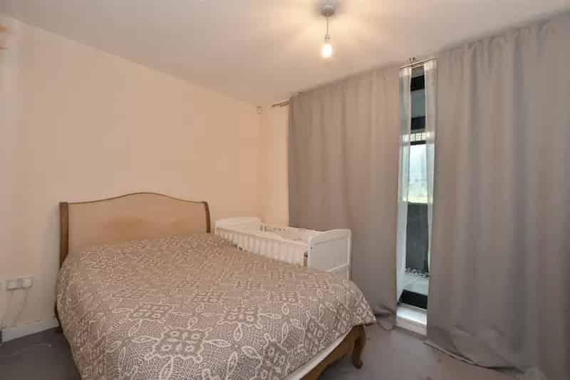 1 Bedroom Flat for Sale in Stratford