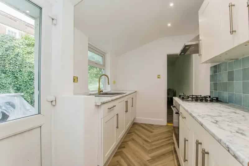 Six Bedroom HMO Potential Town Centre Property
