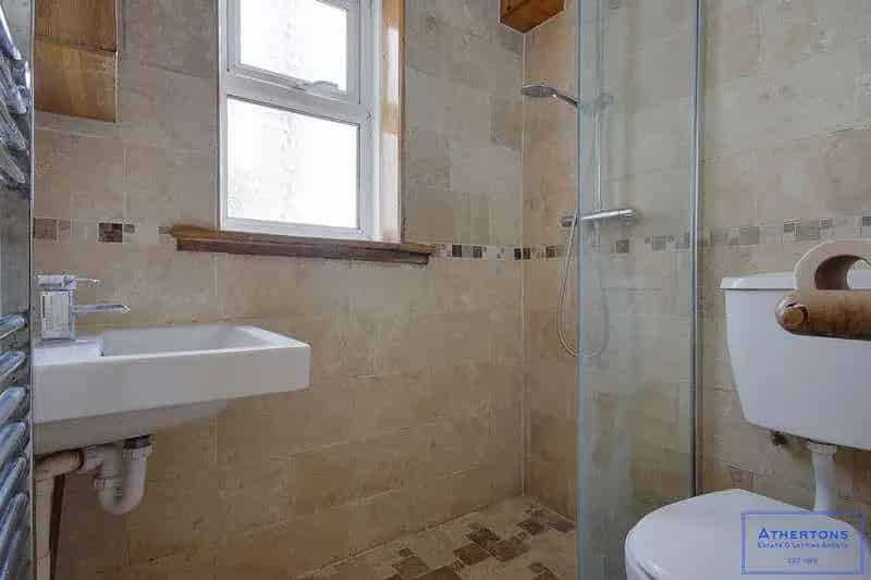 2 Bed Flat for Sale - Ground Floor Apartment with Garden and Garage