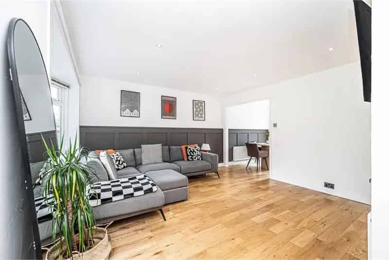3 Bed Semi Detached House with 2 Reception Rooms