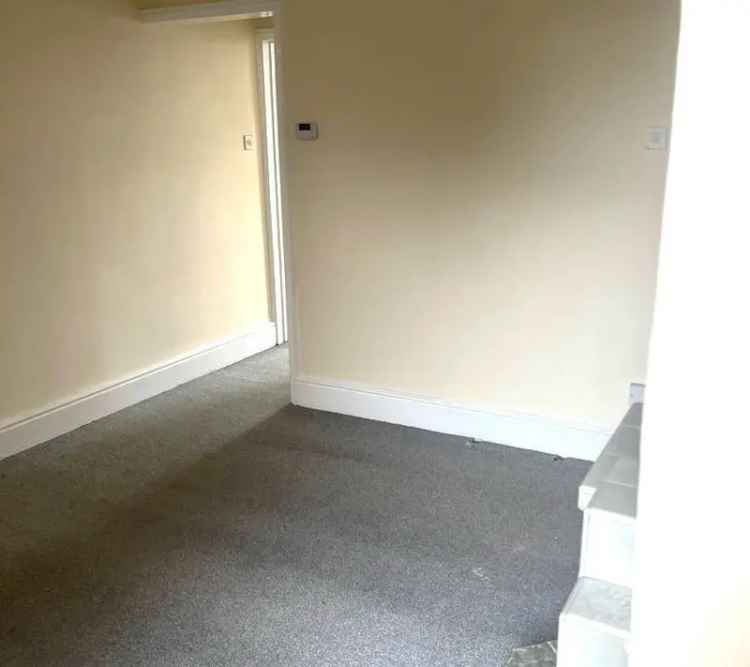 3 Bed Mid Terrace House Zero Deposit Available