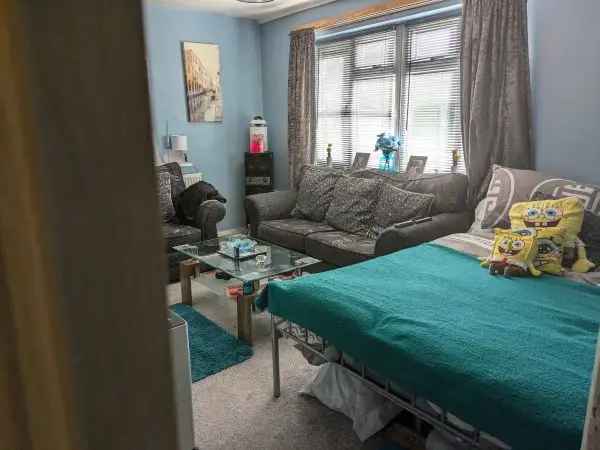 Flat For Rent in Wolverhampton, England