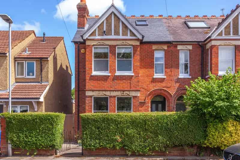 5 Bedroom Semi Detached House to Rent Caversham Heights