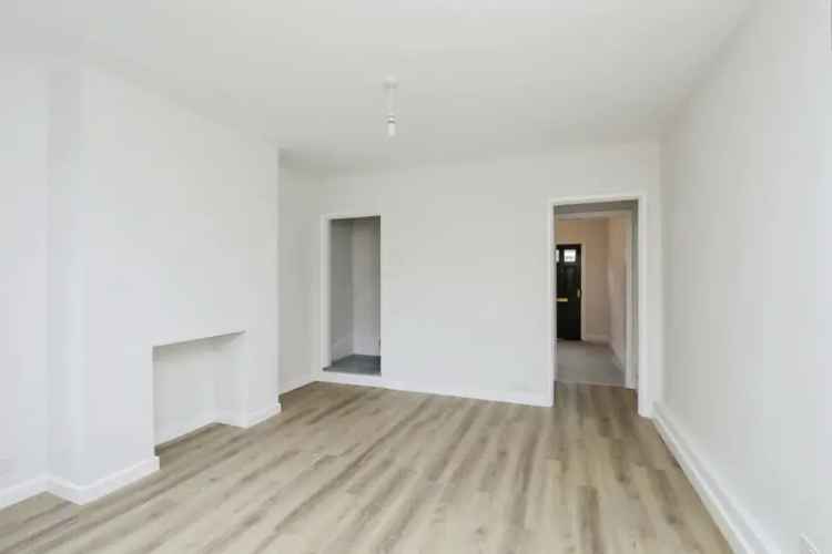 Immaculately Presented 3-Bed South City Terrace House