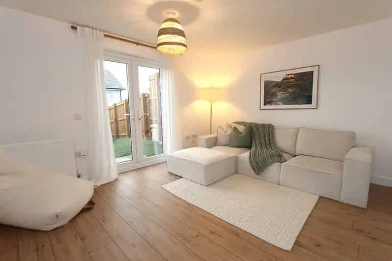 2 Bedroom Terrace House to Rent West Craigs