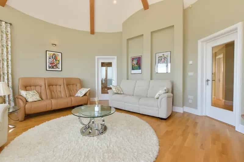 Luxury 3-Bedroom Penthouse Apartment Totland Isle of Wight Panoramic Sea Views