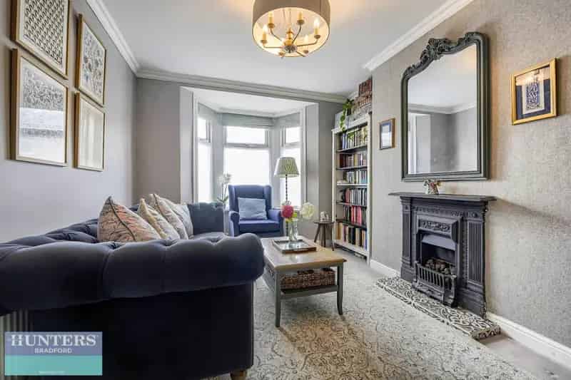 3 Bedroom House For Sale 892 SQ FT