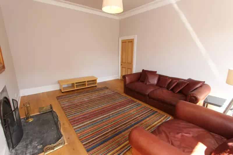 1 Bedroom Flat New Town Edinburgh Available August 21st