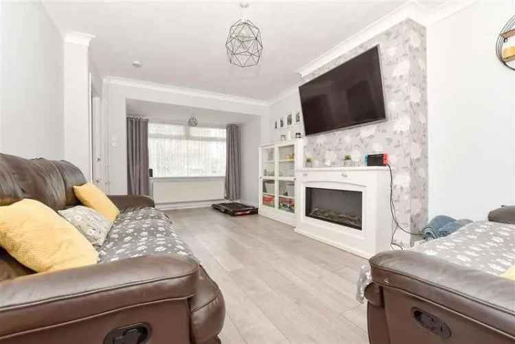2 Bed House For Sale Near Schools And Transport Links