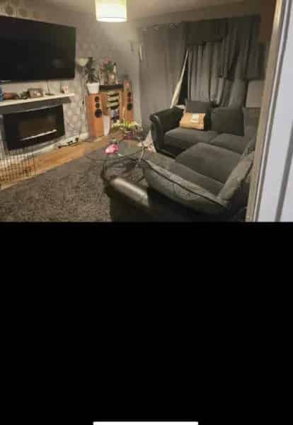 Large 2 Bed House with Large Garden