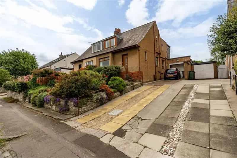 3 Bed Semi-Detached House Blackhall 3 Reception Rooms Large Garden