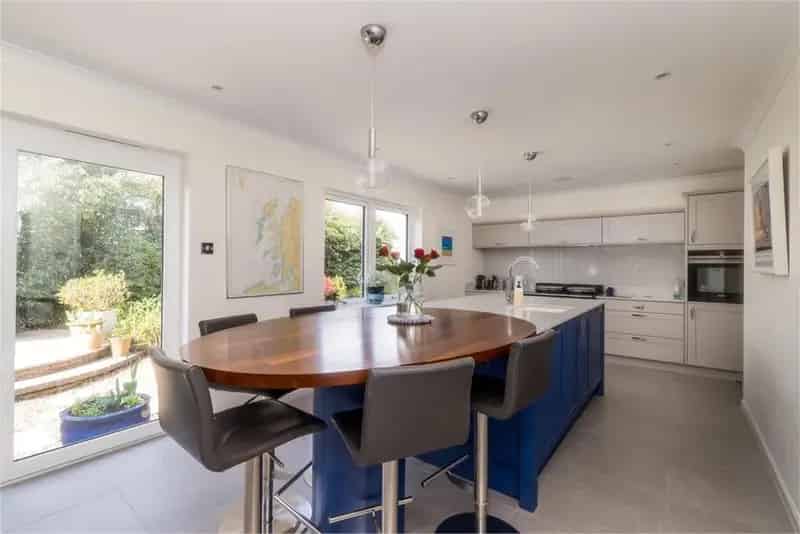 5 Bed Detached House Balerno 3 Reception Rooms Modern Kitchen Garden Garage EV Charge
