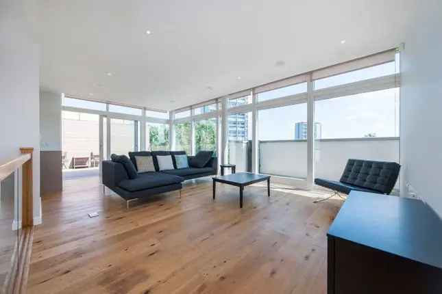 Maisonette for Sale in London W9