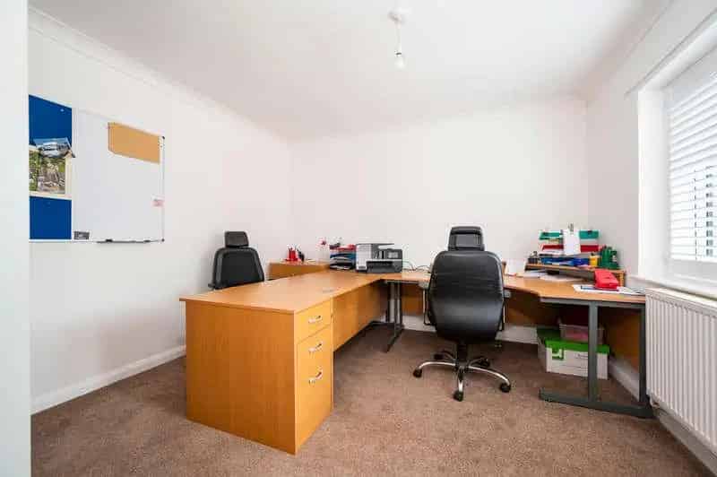5 Bed Detached Bungalow For Sale