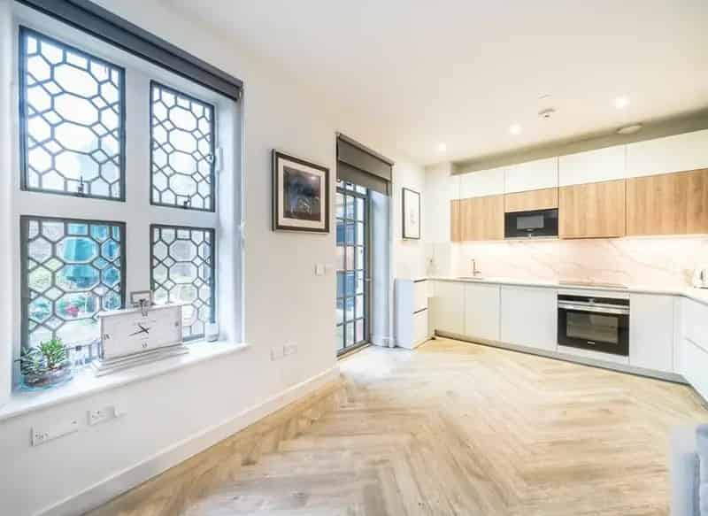 Ground Floor Apartment in 1840s Building - Tooting Bec