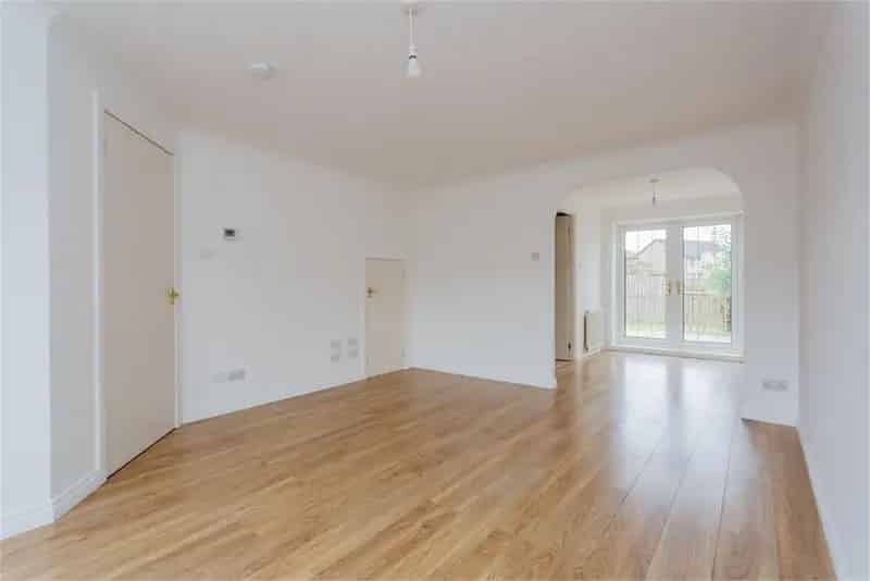 3 Bed Semi-Detached House Paisley