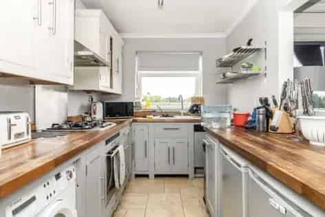 2 Bedroom Top Floor Apartment in Beckenham