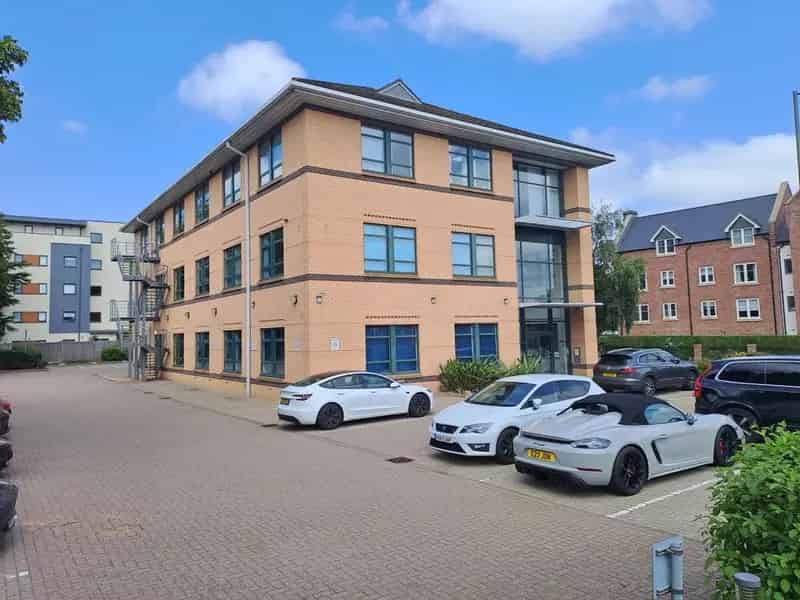 Hatfield Office Suite: Grade A Space with Excellent Transport Links