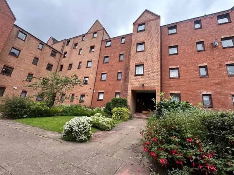 2 Bedroom Flat to Rent in Scotland