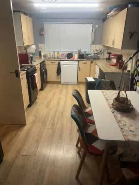 Large 2 Bed House Near Town Center with Parking and Garden