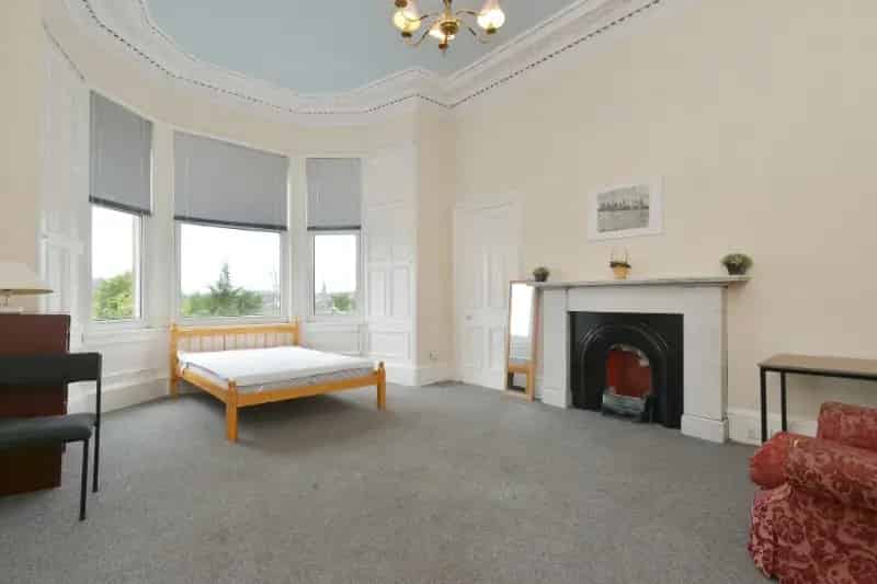 5 Bedroom Flat House to Rent in Edinburgh