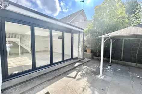 4 Bedroom Detached Chalet Bungalow Southampton