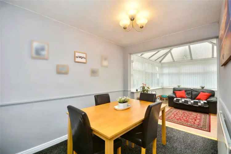 House For Sale in Leeds, England