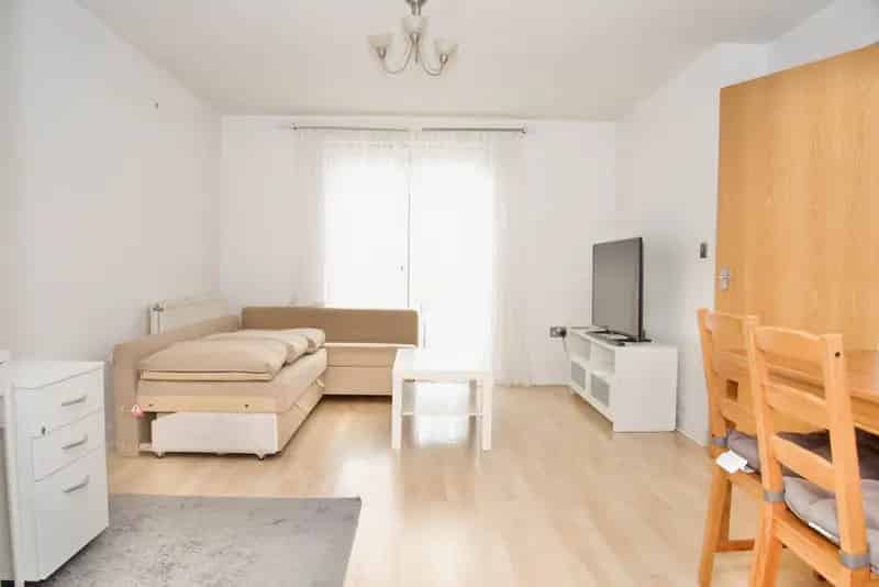 2 Bedroom Apartment House to Rent