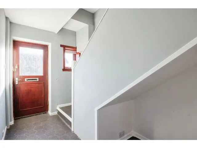 2 bedroom end-terraced house for sale