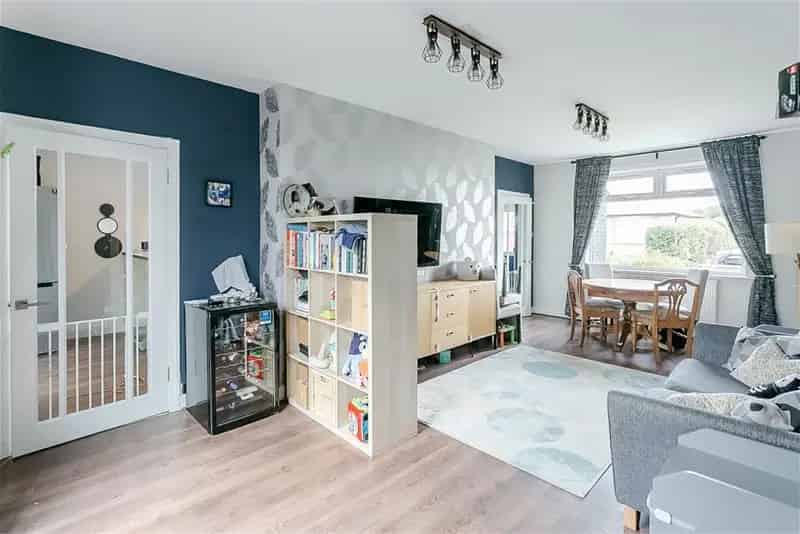 3 Bed Semi-Detached House with 2 Reception Rooms
