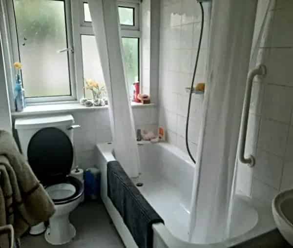 2 Bed Semi-Detached Bungalow - Spacious Garden and Parking