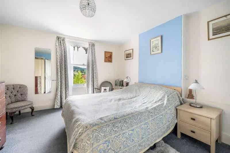 5 Bed Detached House for Sale near Stroud