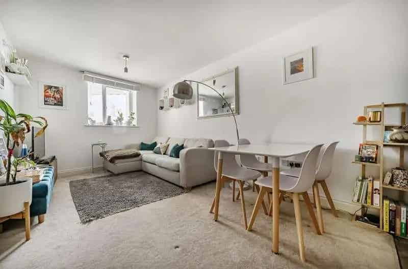 1 Bed Flat for Sale near Guildford Station
